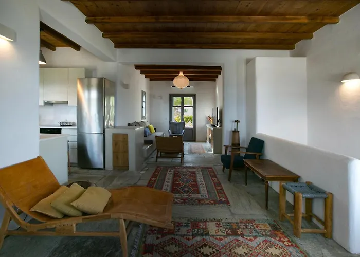 Seafront Stoa In Dryos וילה *