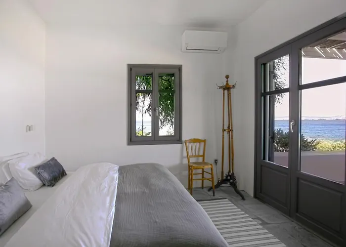 Seafront Stoa In Dryos וילה