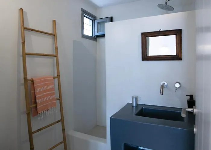 Seafront Stoa In Dryos וילה *