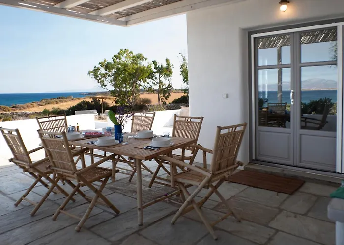 Seafront Stoa In Dryos וילה